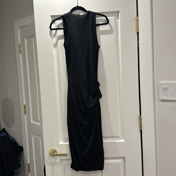 James Perse - scoop black midi dress - size 2 - Picture 4 of 4